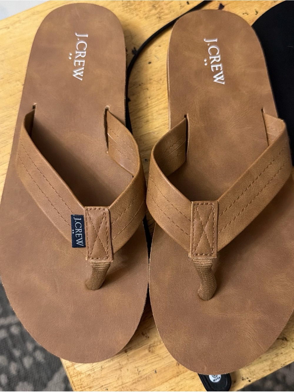J.Crew Men’s Brown Leather-Style Flip Flops size 9